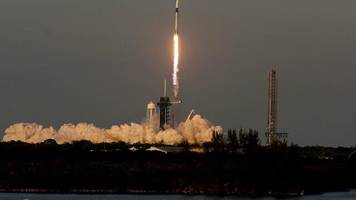 Raumfahrt: Donald Trump lockert Regeln für Raketenstarts – Elon Musk profitiert